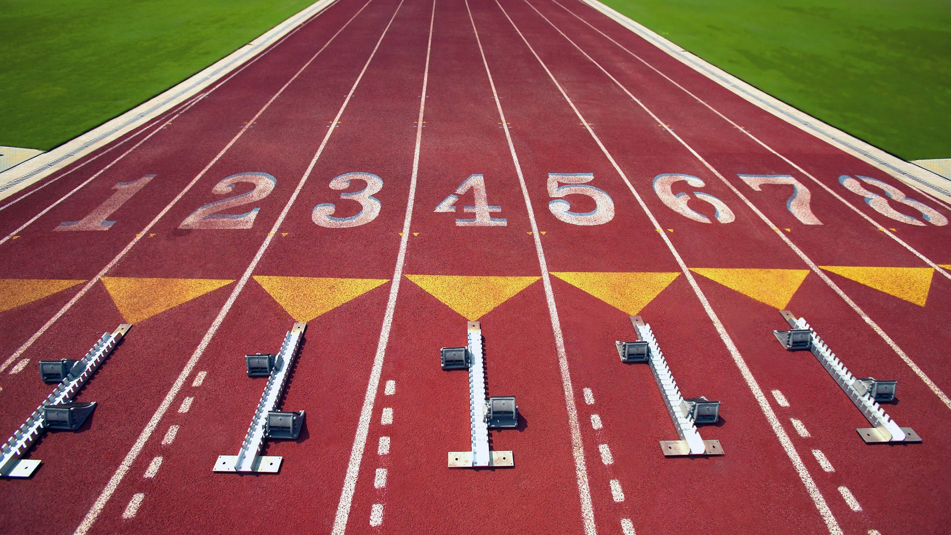 Uzi跨界联动梅奔与F1，电竞传奇再掀跨界热潮|AG体育中国
